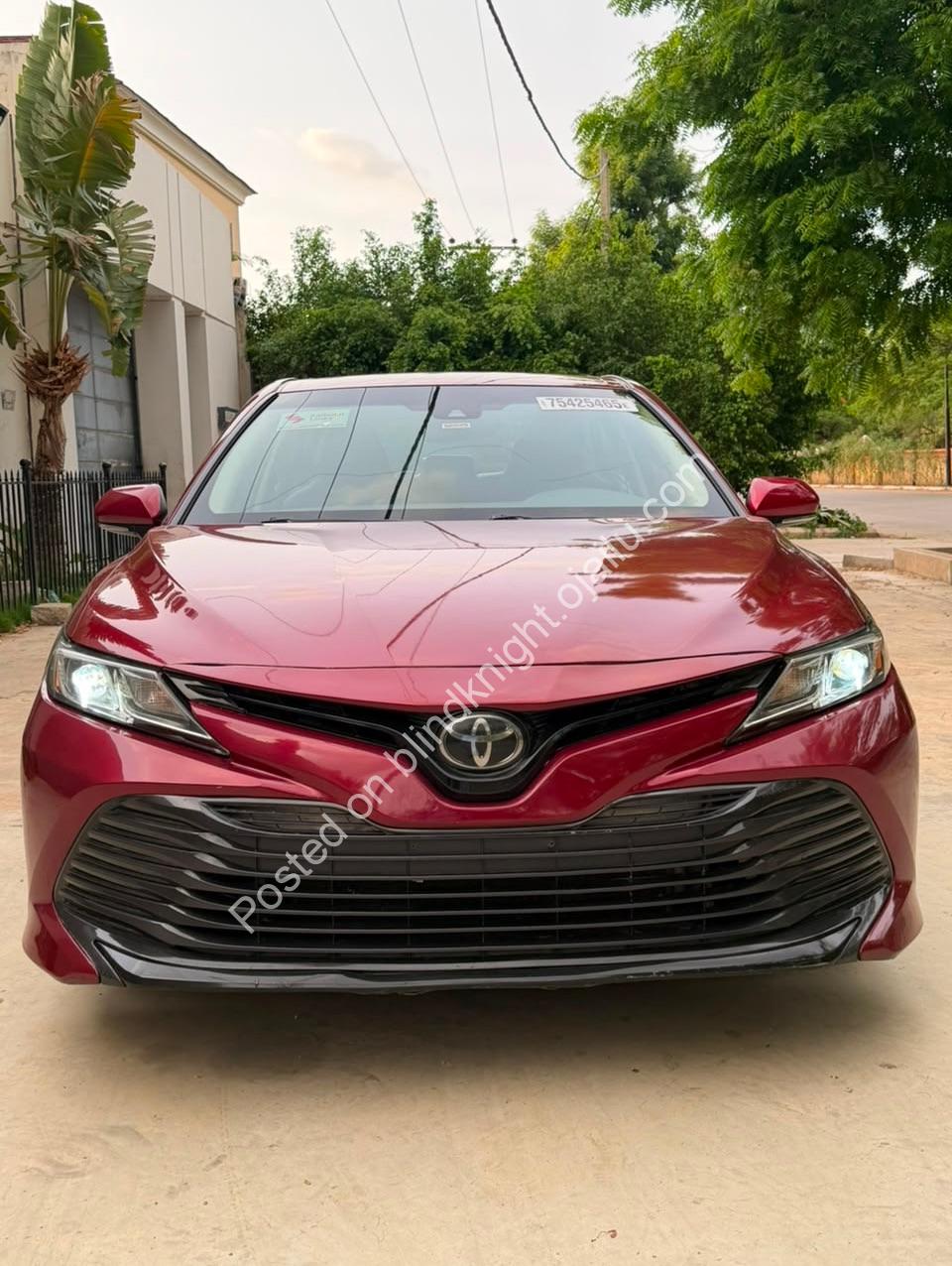 2018 Toyota Camry LE – Premium Suede, 360° Cam, Nationwide Delivery!
