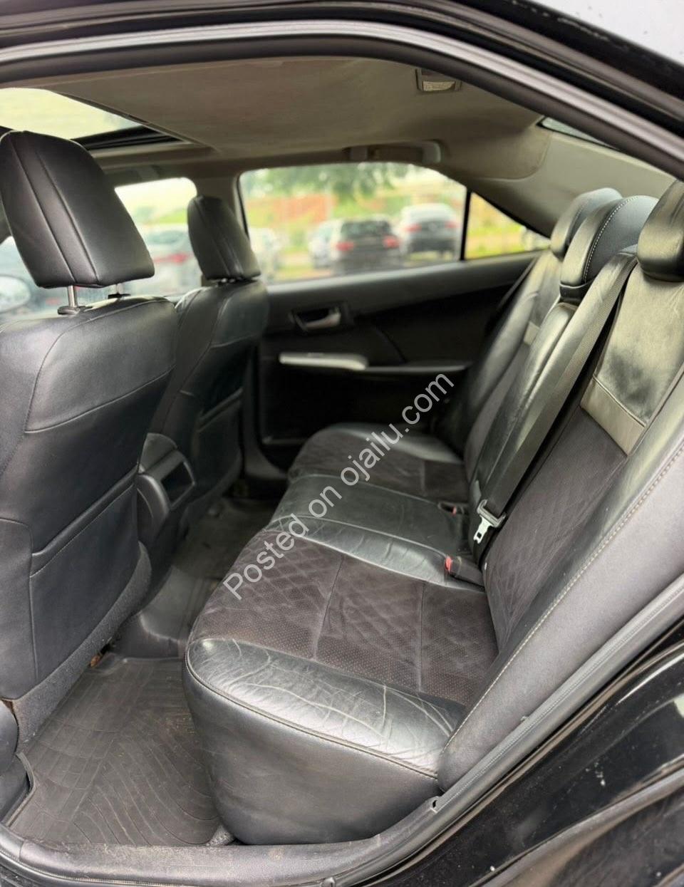 2012 Toyota Camry SE V6: Keyless, Sunroof, Leather & More – ₦7.8M