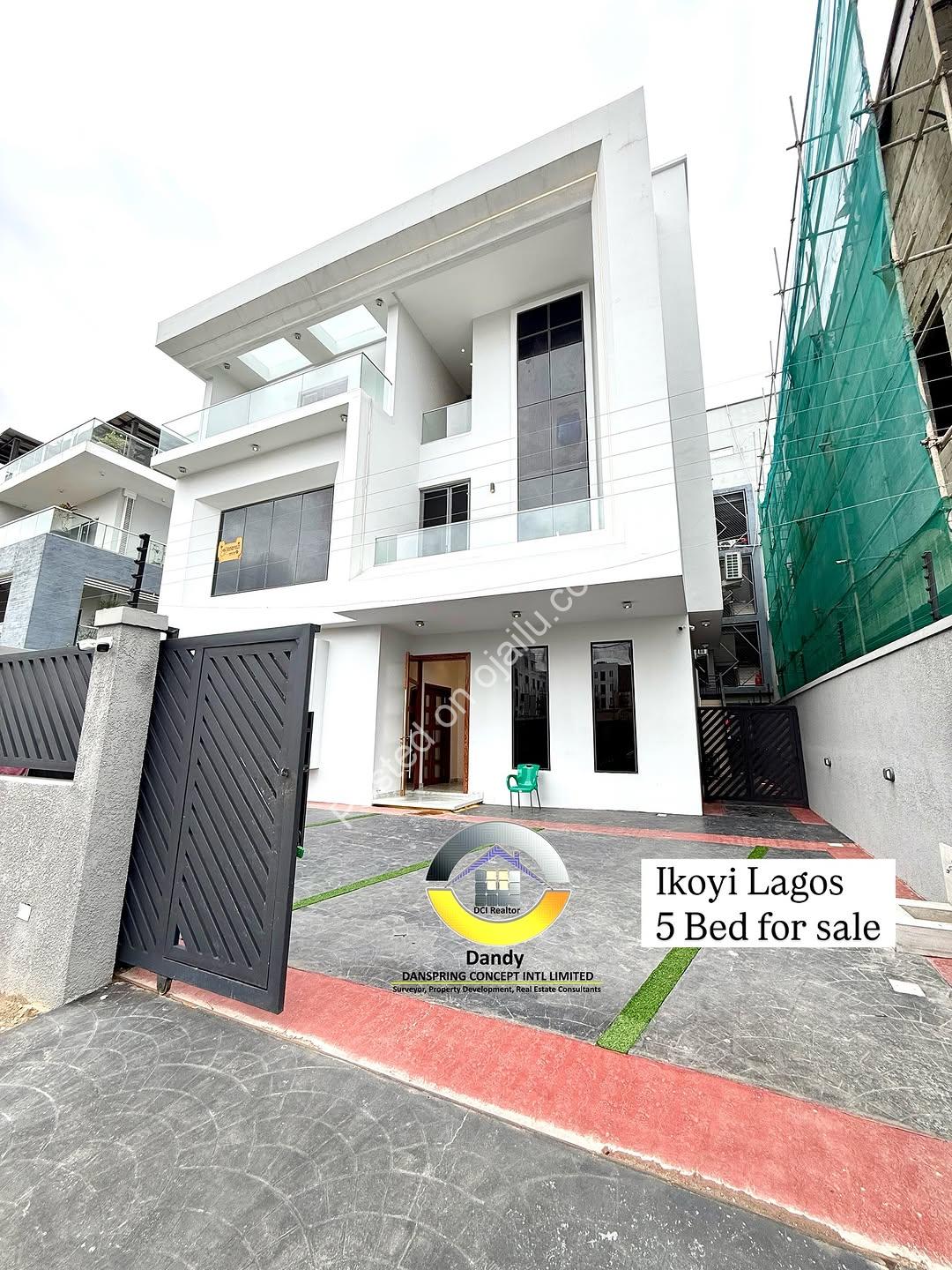 Ikoyi Thrill: 5-Bed with Indoor Pool & Cinema