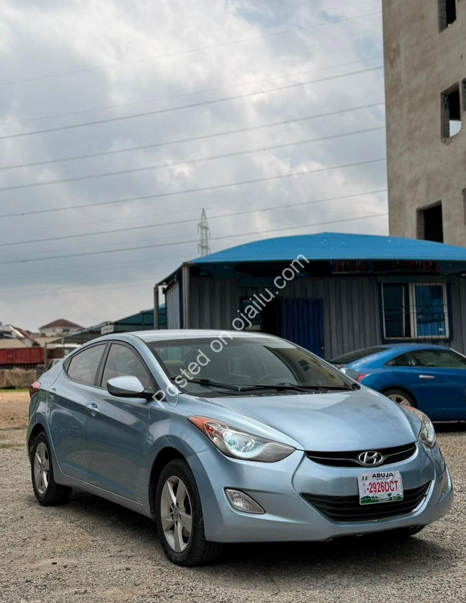 2012 Hyundai Elantra: Super Clean with Reverse Cam.