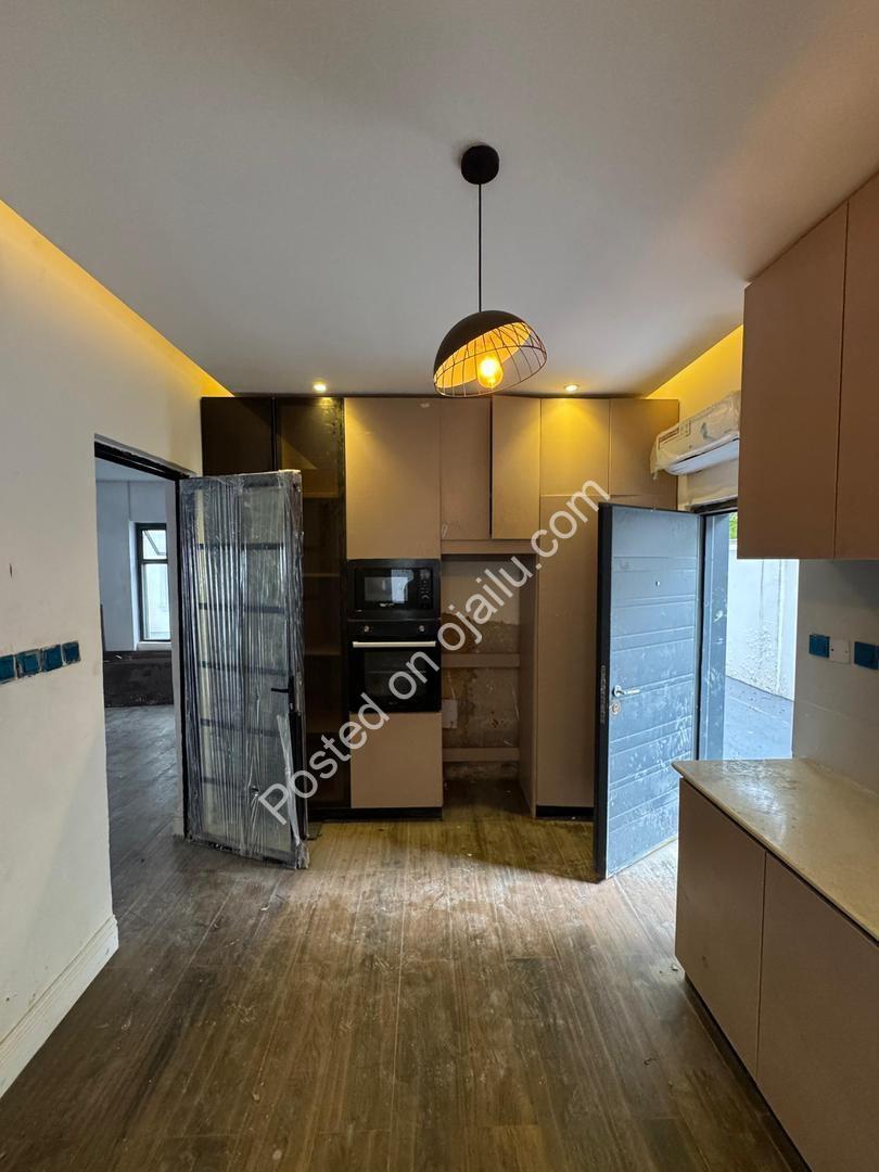 Your Private Island Oasis: 4BR Banana Island Duplex