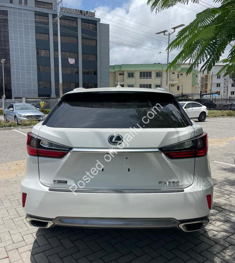 2017 Lexus RX350 – Luxury, Sunroof & Byte!
