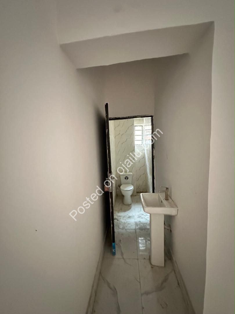 Serene 2-Bed Ensuite Haven in Secure Estate