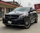 AMG Luxury Beast: Black on Cream Leather, Panoramic Roof, Accident-Free