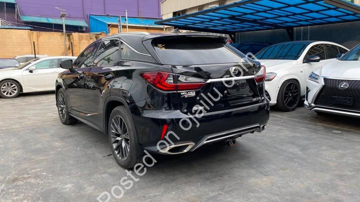 2017 Lexus RX 350: First-Class Luxury Awaits You