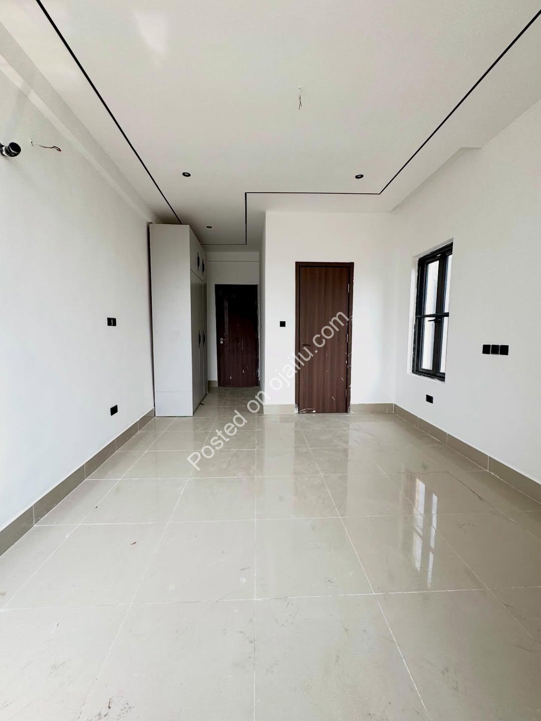 Newly Built Ikate Lekki Gem with Pool & Gym  ‍♂️