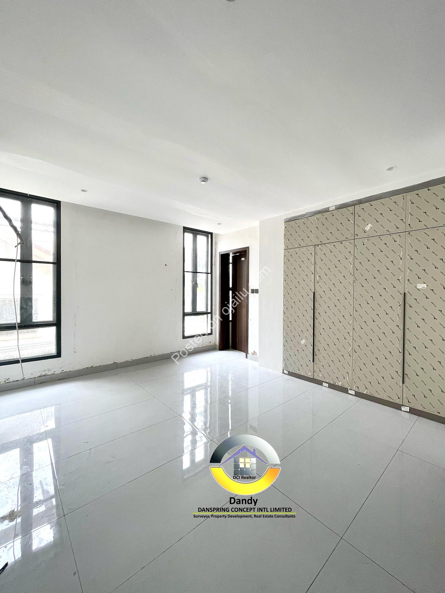 Stunning 2BR w/ Elevator & Bluetooth Speakers, Lekki Phase 1