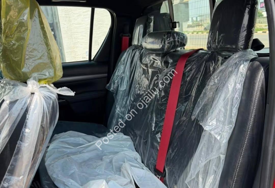 2024 Toyota Hilux GR Sport V6 – Keyless & Fully Loaded