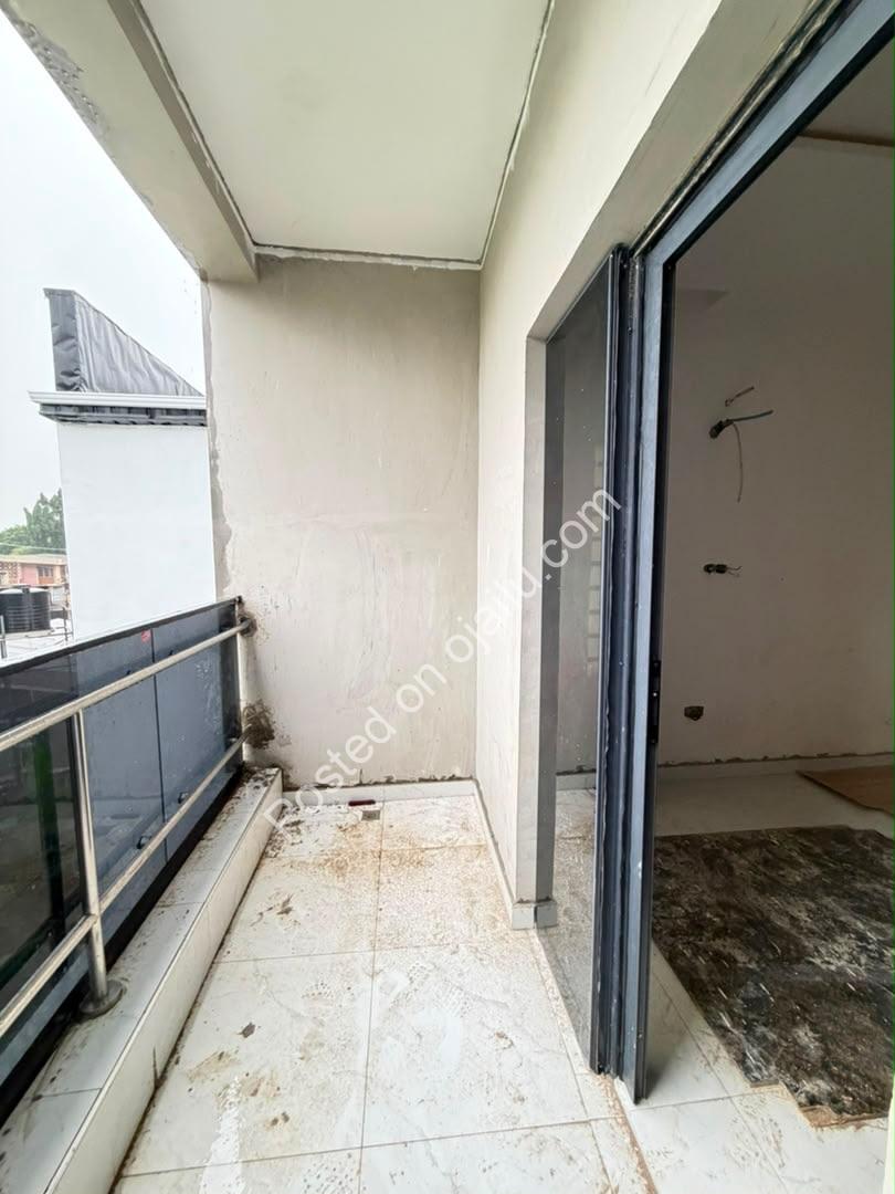 Adeniyi Jones Gem: 5 En-Suite Bedrooms + BQ
