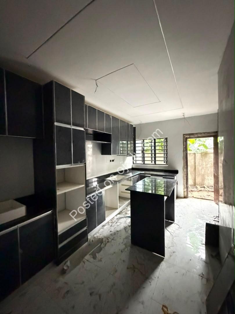 Adeniyi Jones Gem: 5 En-Suite Bedrooms + BQ