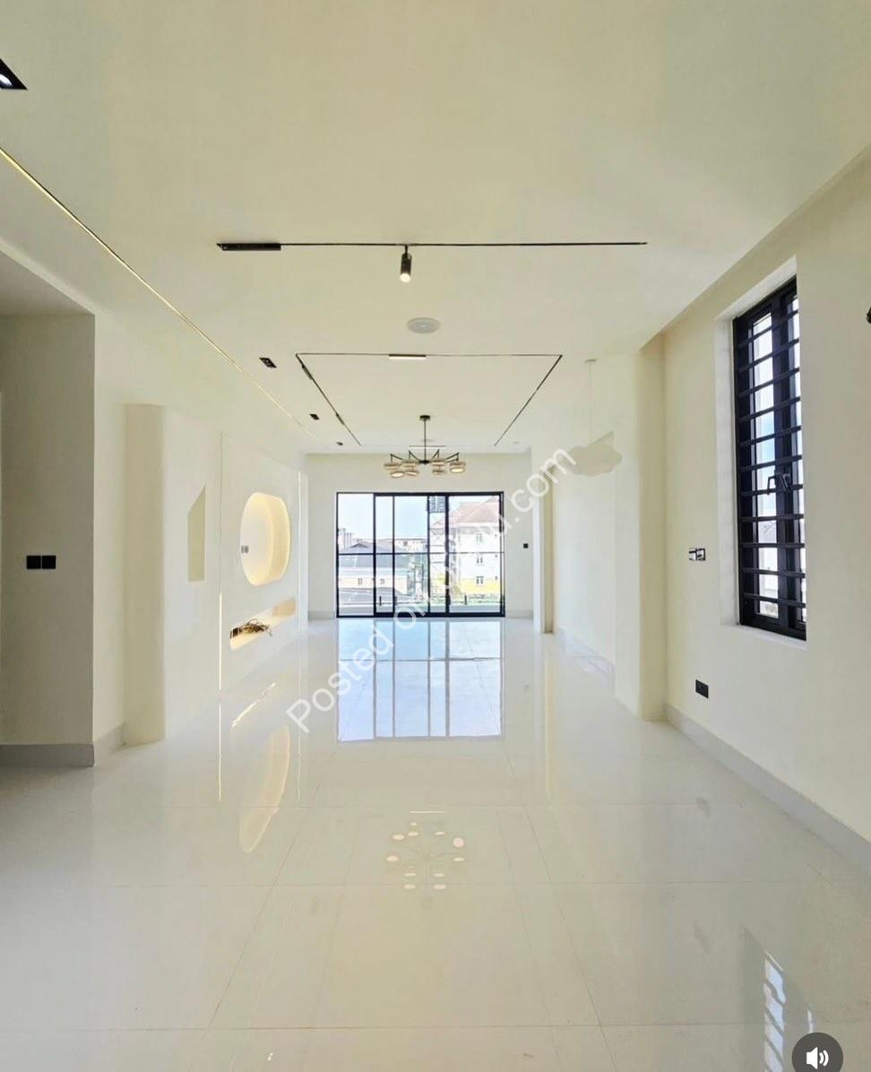 5-Bed Dream Duplex in Lekki Phase 1