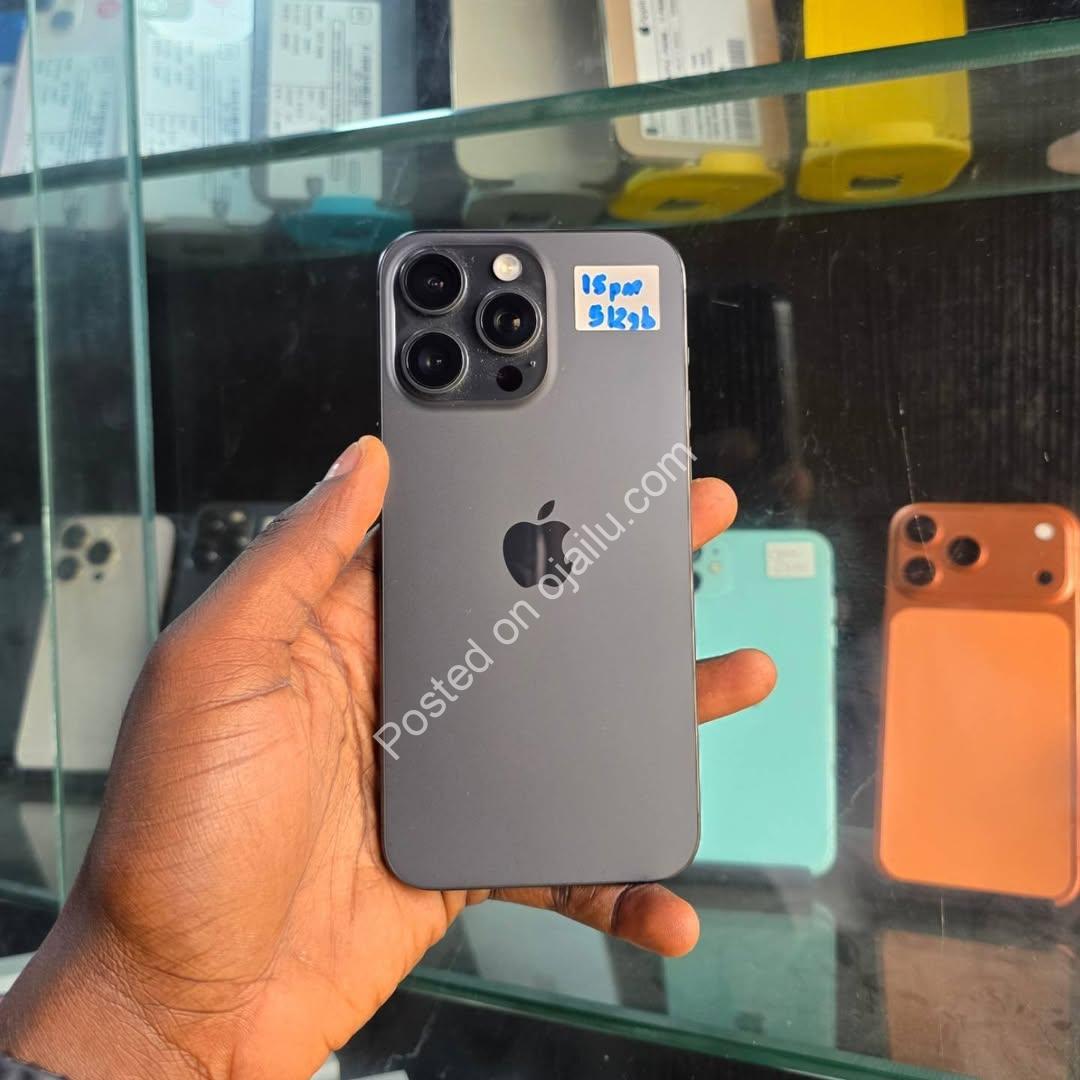Snag the iPhone 15 Pro Max 512GB – UK Used, 88% Battery + Free Gifts!