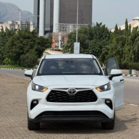 2023 Toyota Highlander XLE – Duty-Paid & Fully Loaded