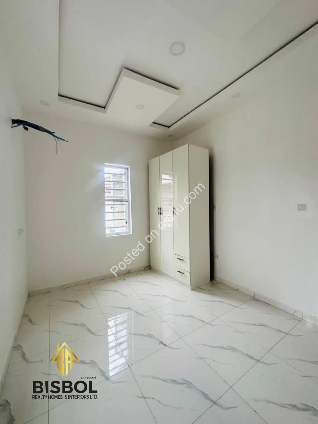 Move-in Ready! 4-Bed Semi-Detached Duplex, Ajah