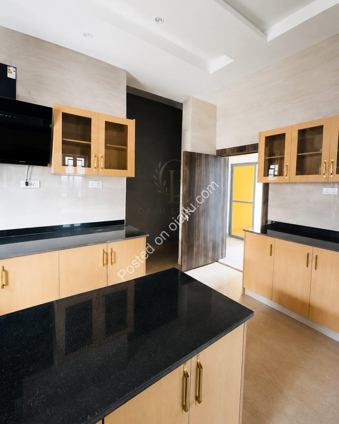 5-Bed Duplex in Lifecamp: Space & Elegance Await