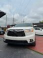 2015 Highlander: 8-Seater Family Beast with Sunroof & Power