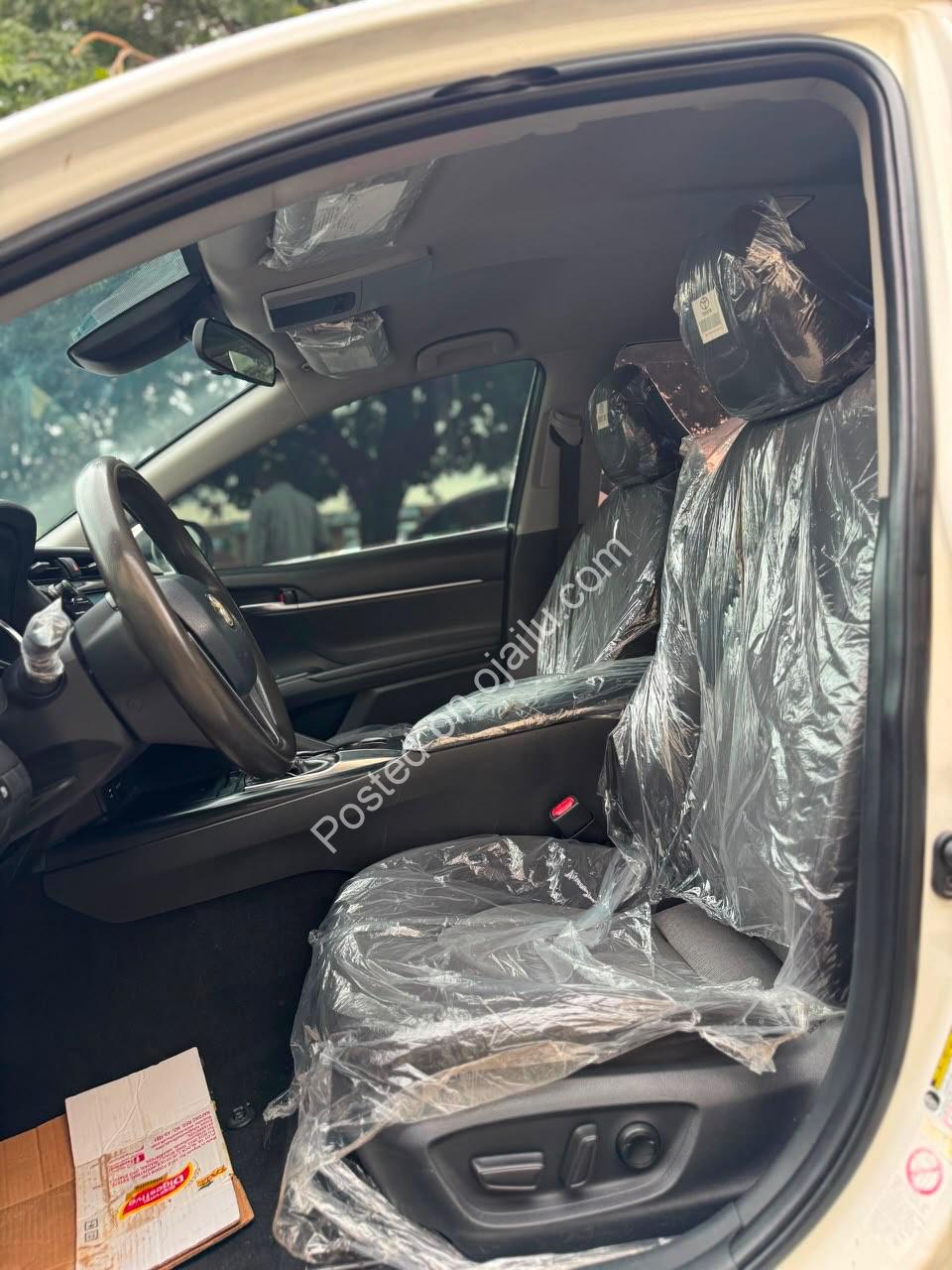 2018 Toyota Camry LE – Clean Foreign Used, Genuine Duty   LED, Alloy Wheels