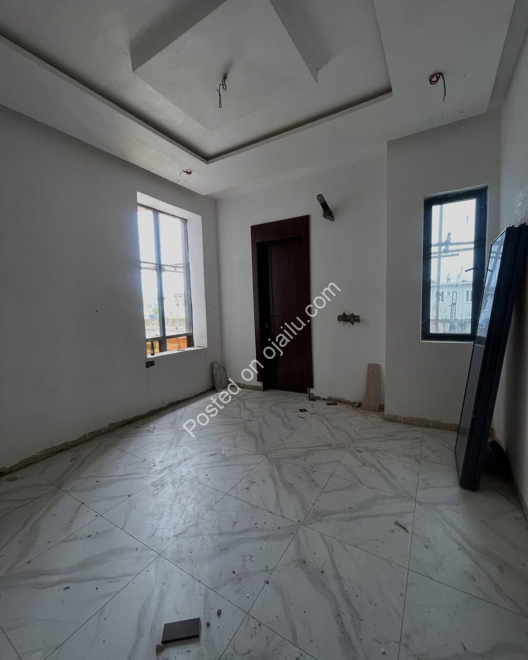 Modern 2-Bed En-Suite Apartment in Orchid Lagos