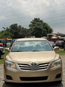 2010 Toyota Camry LE – Pristine & Import-Ready