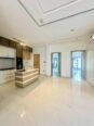 2BR Serviced Oasis: Pool, Gym & Elevator!