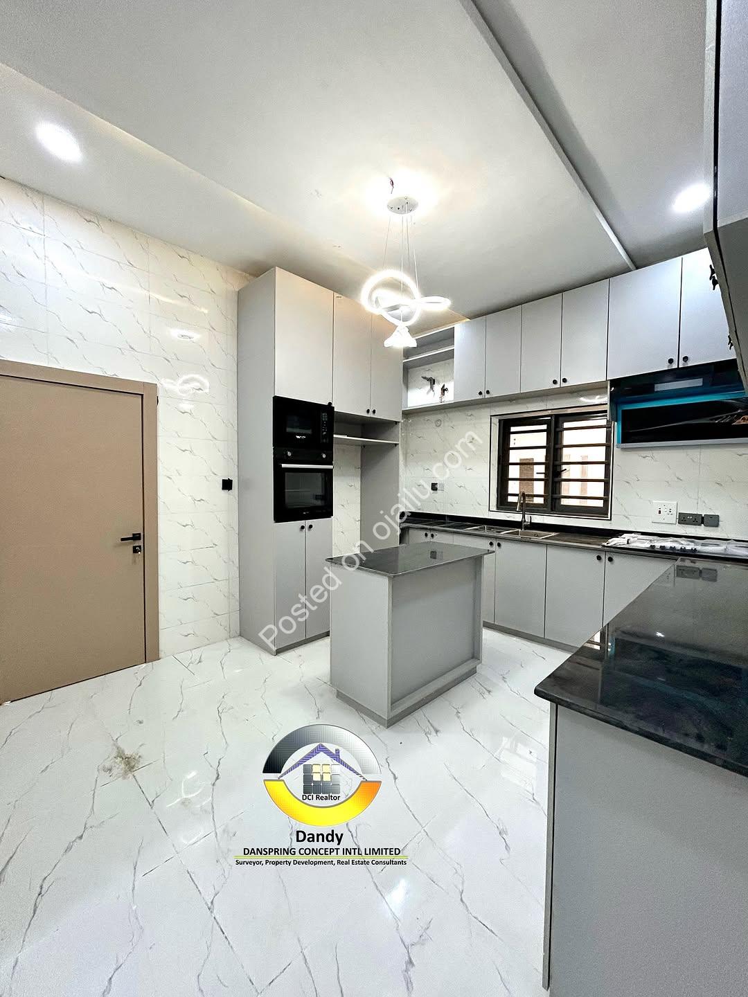 Your Dream Home Awaits: 4BR Duplex with Pool in Sangotedo