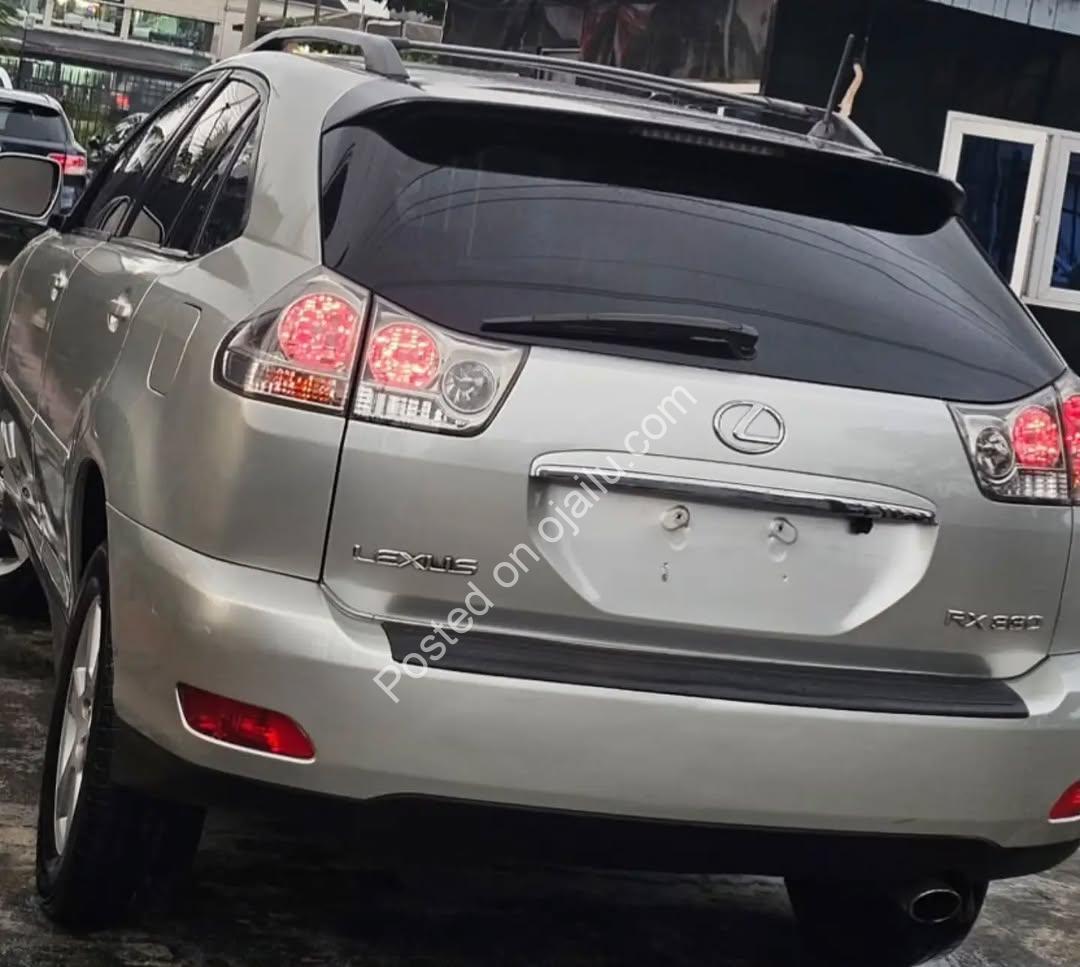 2006 Lexus RX330: Luxe & Pristine – Just Drive Away!