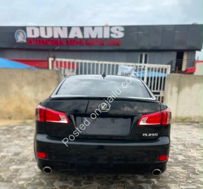 2010 Lexus IS250: Sport Luxury, Low Price!