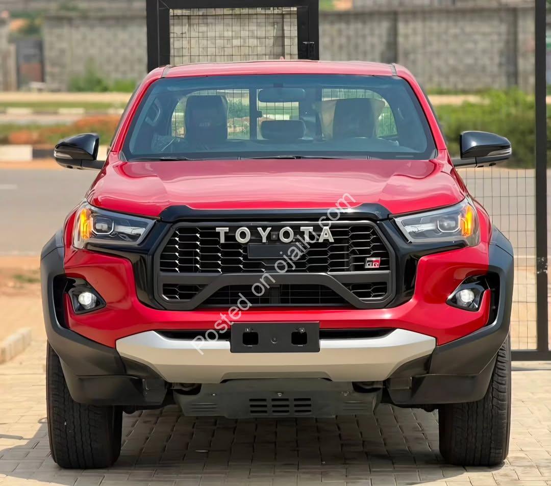2024 Toyota Hilux GR Sport V6 – Keyless & Fully Loaded
