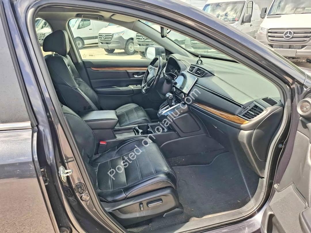 2017 Honda CR-V Touring – Premium SUV, Delivered to Your Doorstep
