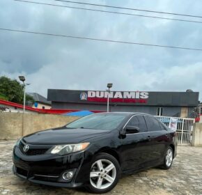 2013 Toyota Camry SE – Accident-Free & Direct from Belgium