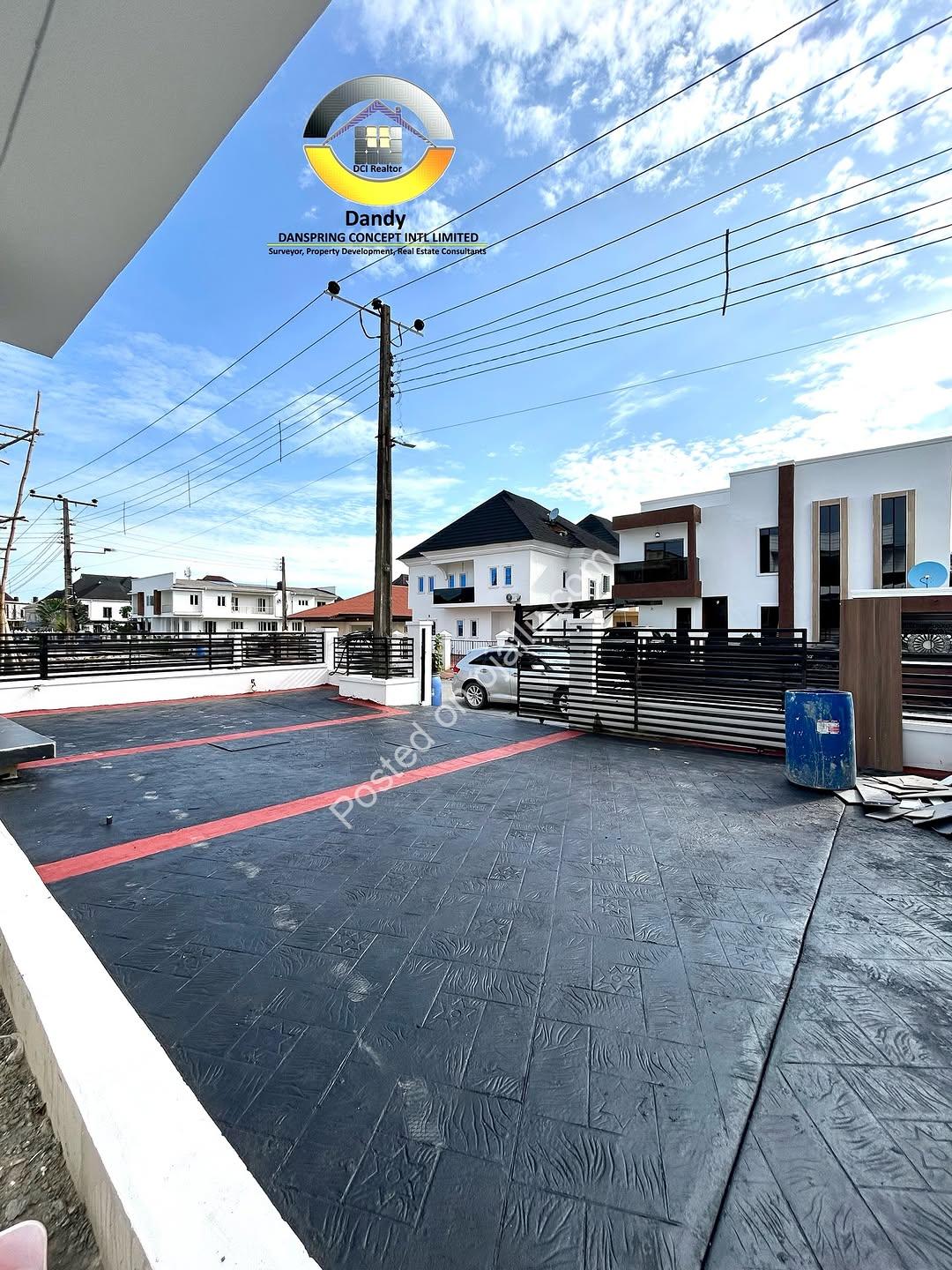 Your Dream Home Awaits: 4BR Duplex with Pool in Sangotedo
