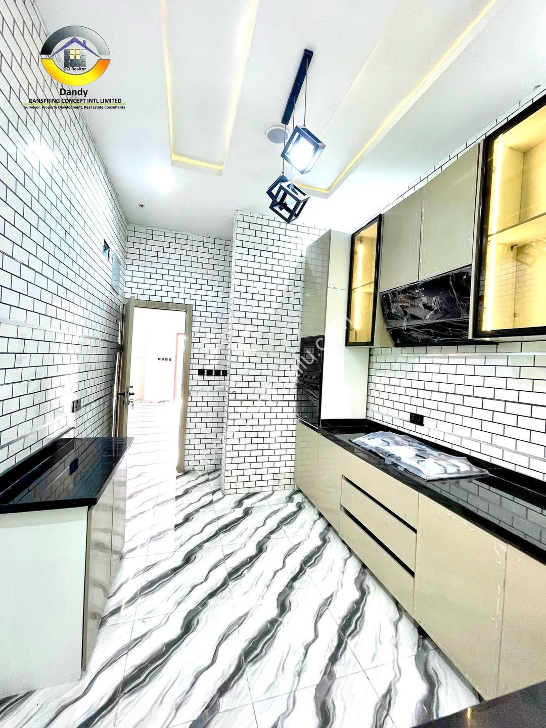 Contemporary 4-Bed Semi-Detached Duplex in Sangotedo