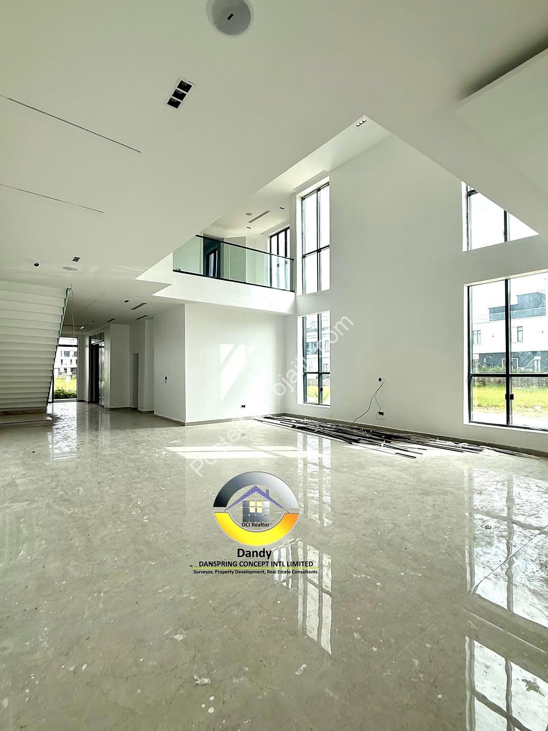Elevator & Cinema: 5-Bed Lekki Duplex