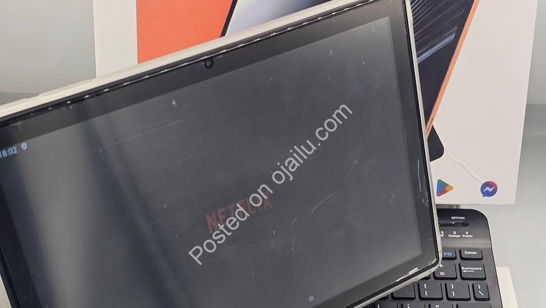Premium 17 Pro Max Style | 10.1″ Display & Face Unlock