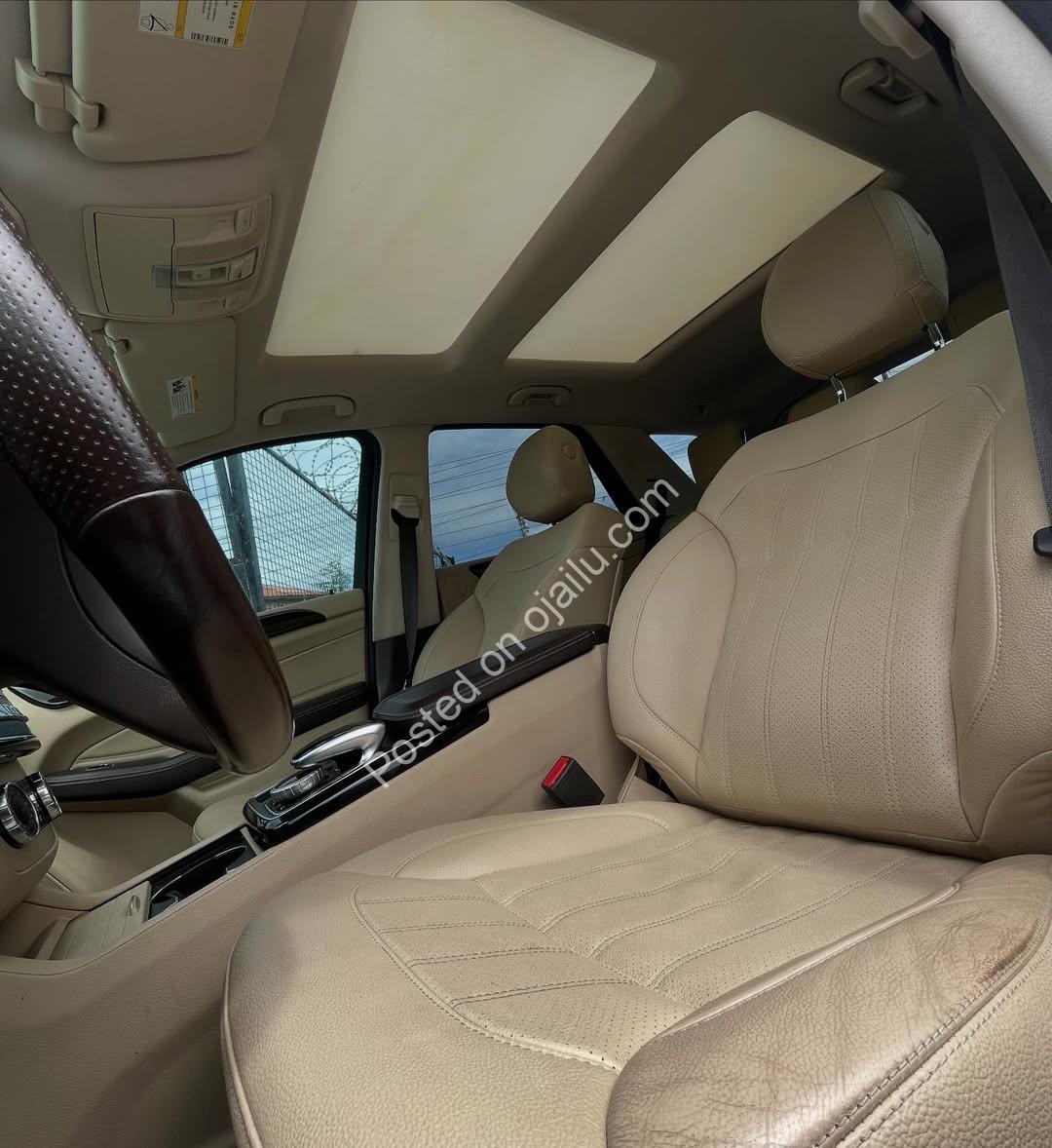 2016 Mercedes GLE350: Luxury SUV, Panoramic Moonroof, 360° Camera