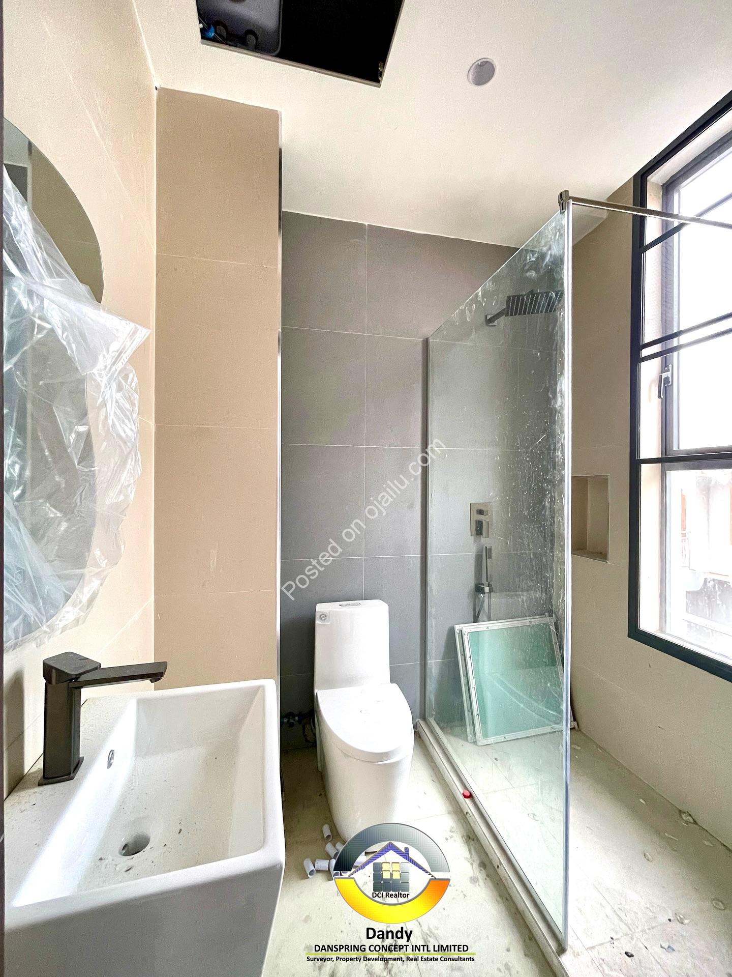 Stunning 2BR w/ Elevator & Bluetooth Speakers, Lekki Phase 1