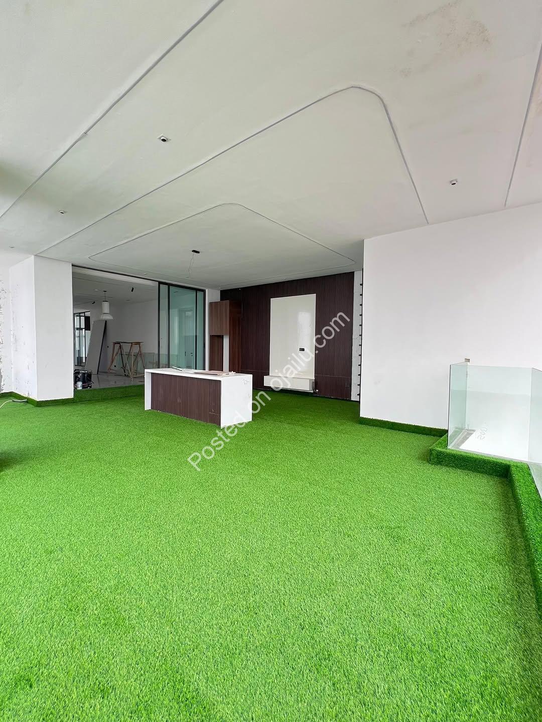 Elevated Living: 6-Bed Cinema, Gym & Pool Home
