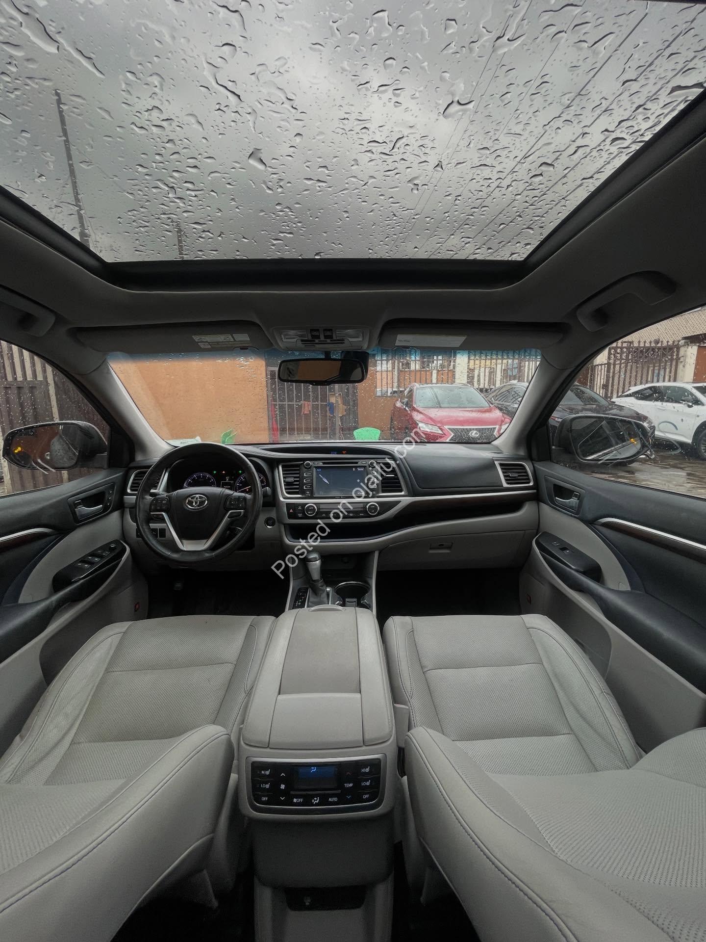 2015 Toyota Highlander Limited Platinum: Loaded Luxury, Keyless & Panoramic