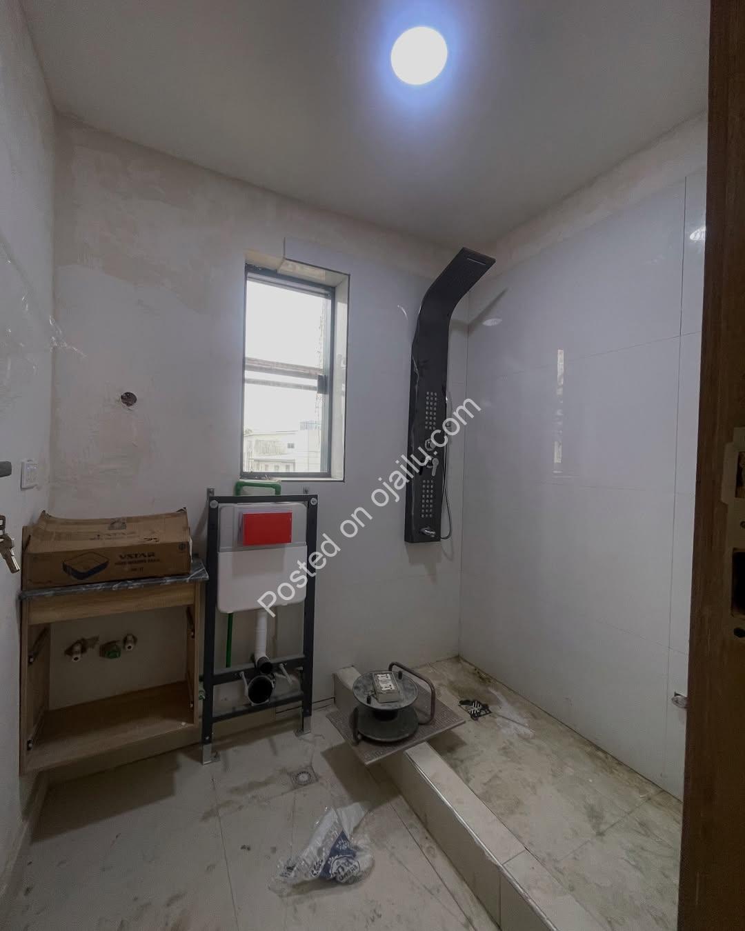 Penthouse-Style 2-Bed in Victoria Island Heart