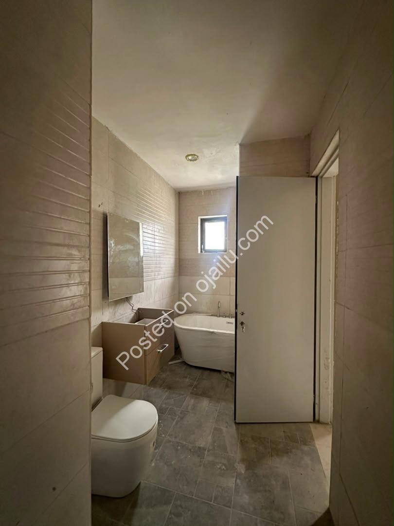 5-Bed Lekki Duplex w/ Pool & BQ – N550M