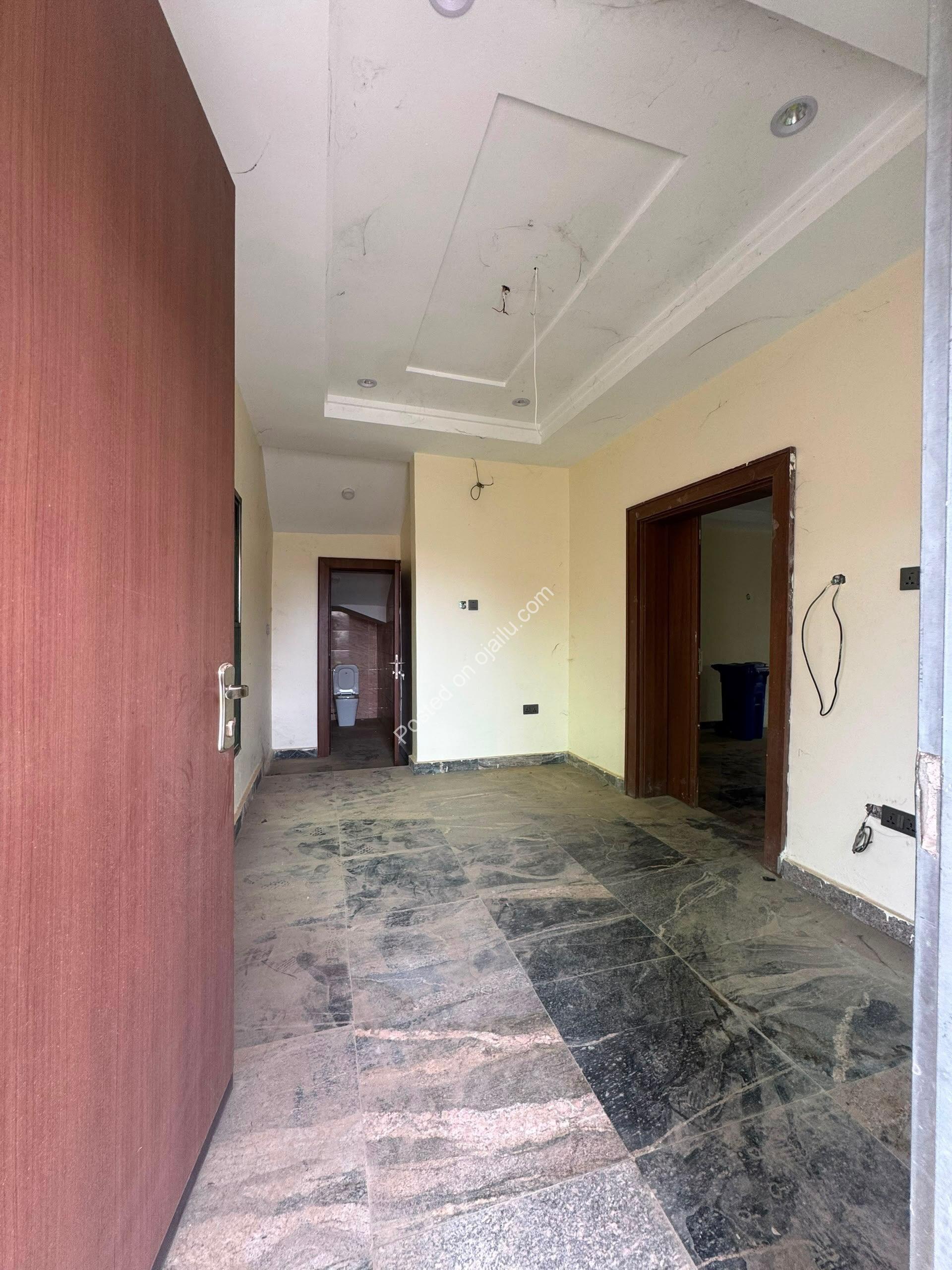 4-Bed En-Suite Masterpiece + BQ in Lifecamp