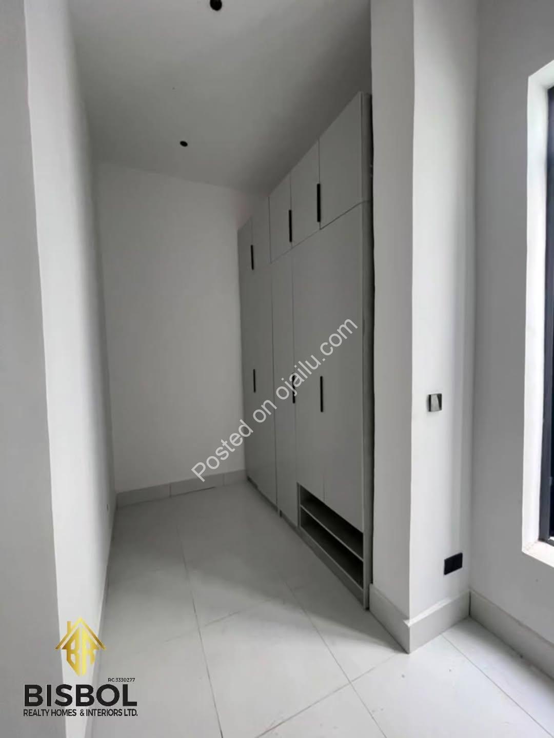 **Unpack & Live in 5BR Ajah Masterpiece – 250M**