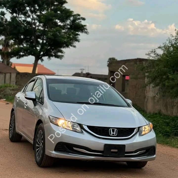 2013 Honda Civic: Bulletproof Reliability, Cool AC, ₦8.5M