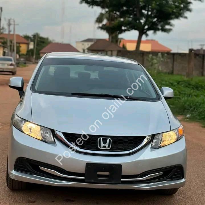2013 Honda Civic: Bulletproof Reliability, Cool AC, ₦8.5M