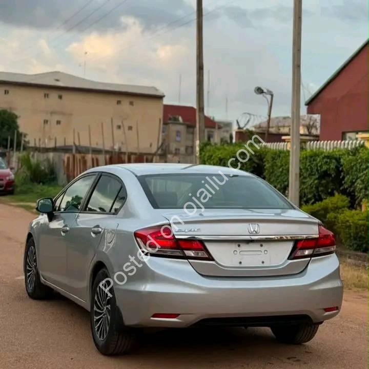2013 Honda Civic: Bulletproof Reliability, Cool AC, ₦8.5M