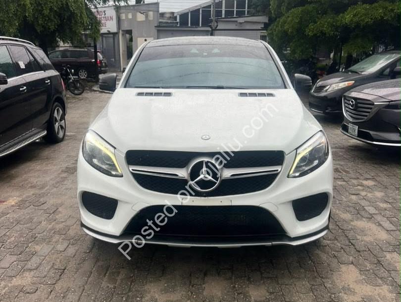 White Luxury GLE: Power & Style Awaits