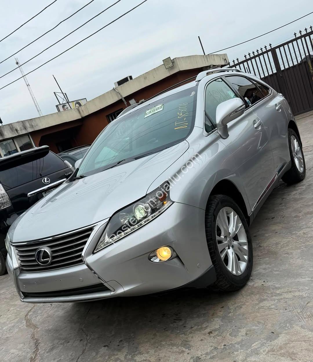 2013 Lexus RX350 Fully Loaded – Rare AC Vents & Custom Rims