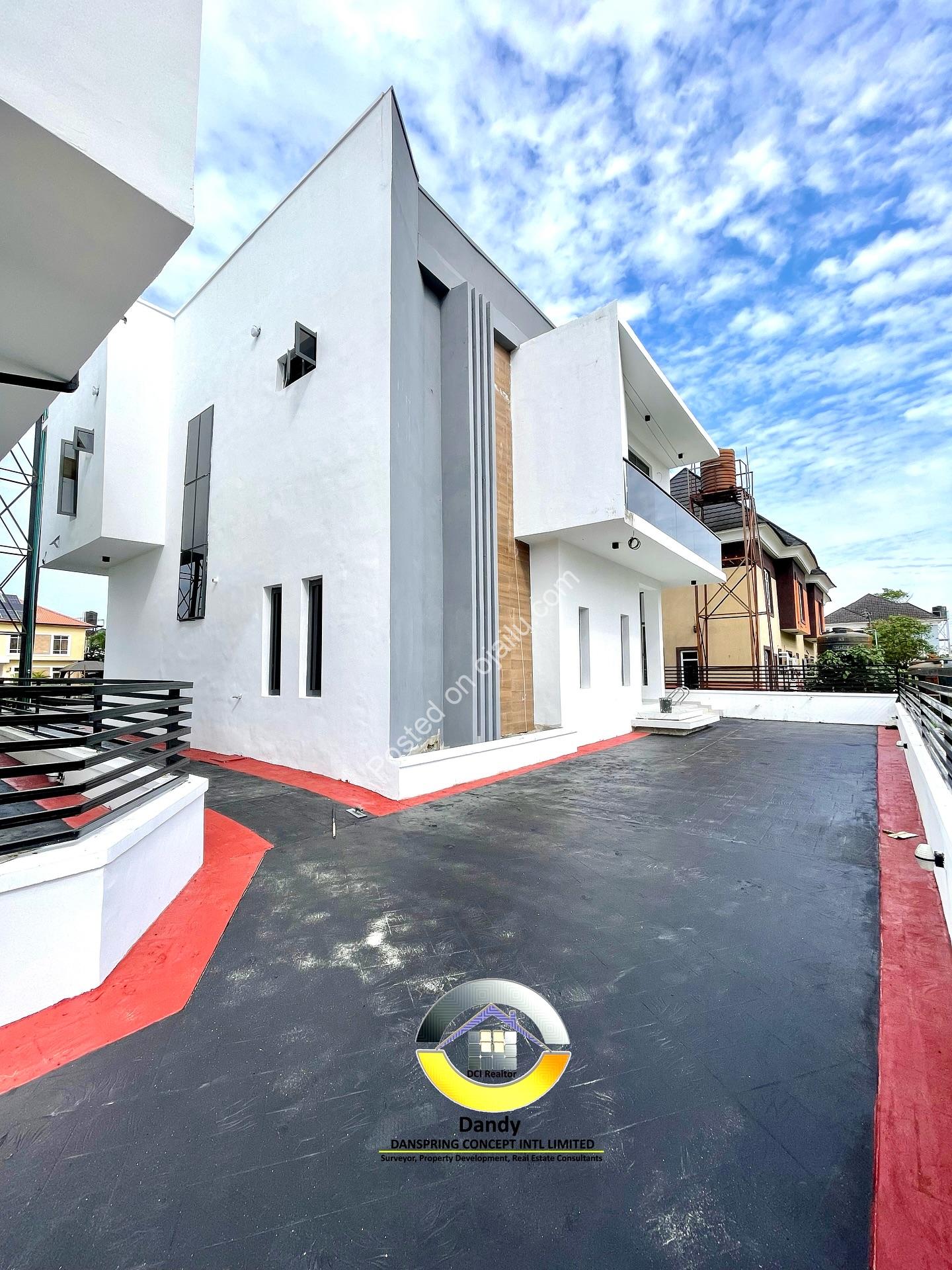 Brand New 5-Bed Duplex with Pool & Fountain in Sangotedo