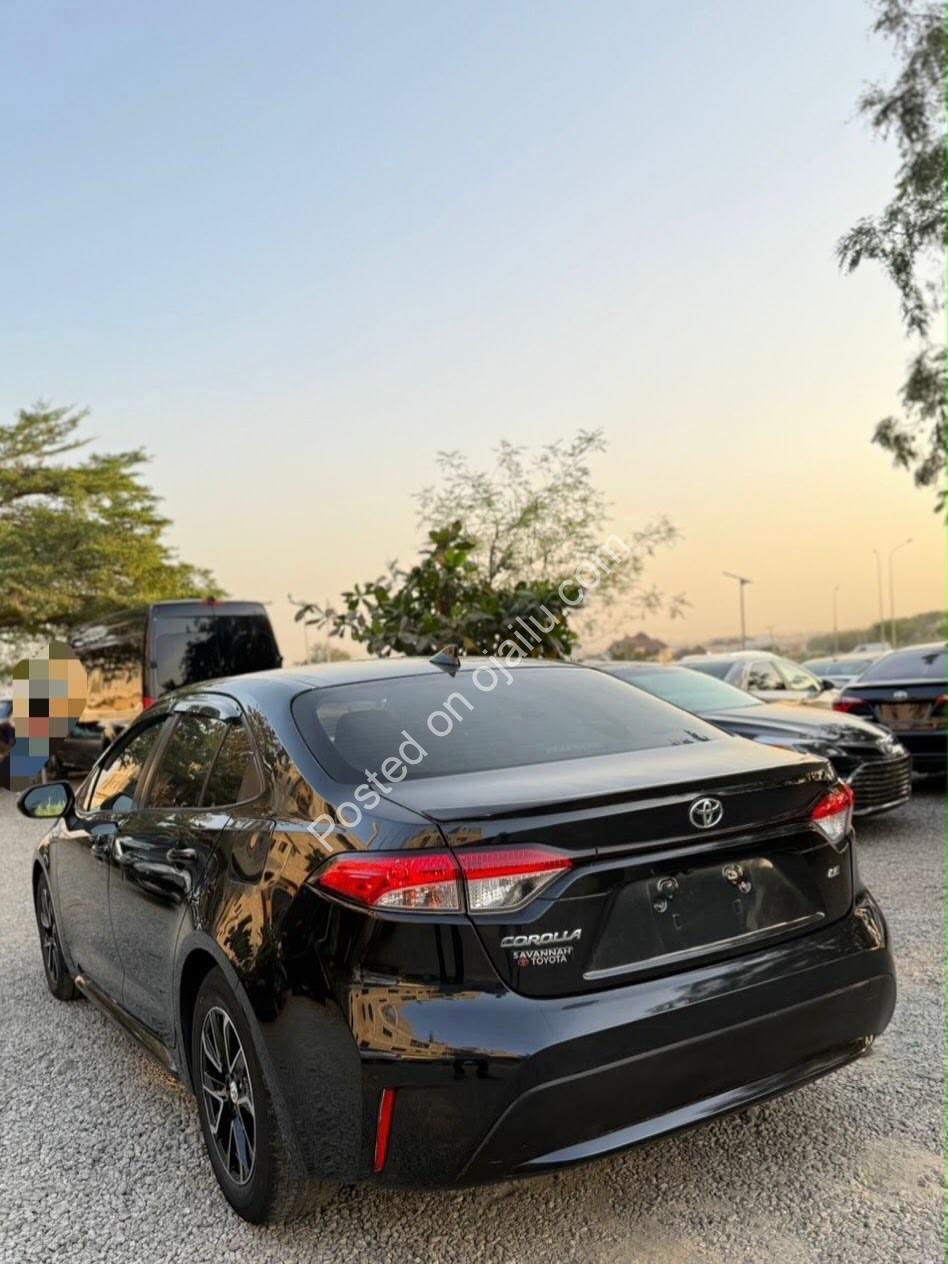 2022 Toyota Corolla LE – Accident-Free with Apple CarPlay