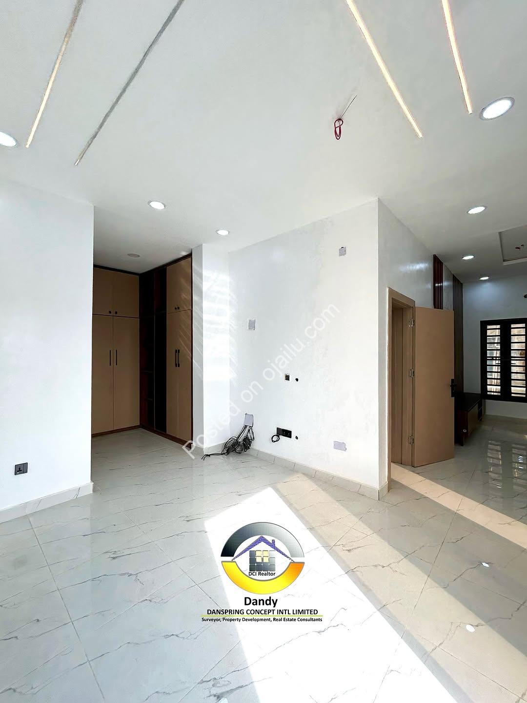 Your Dream Home Awaits: 4BR Duplex with Pool in Sangotedo